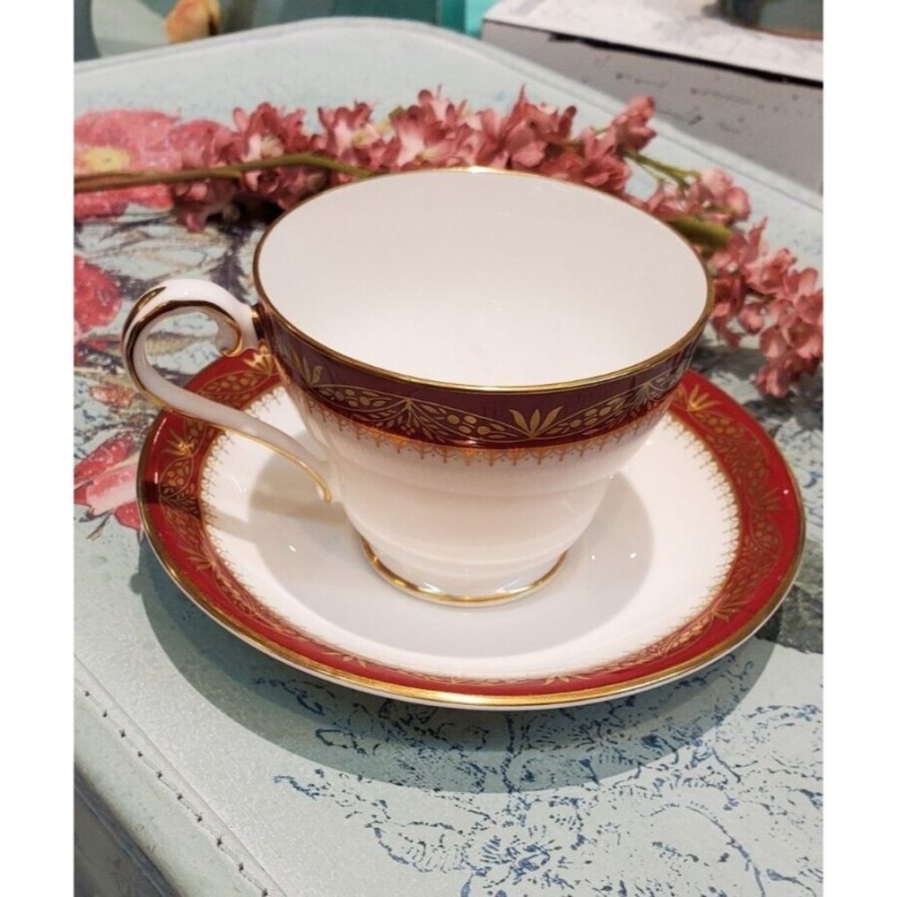 AYNSLEY Teacup and Saucer